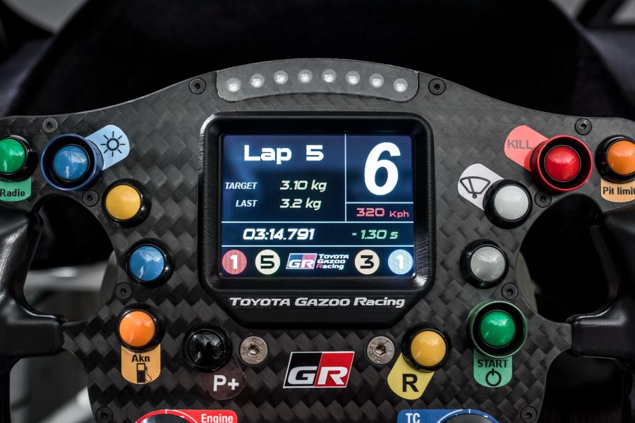 Панель приборов Toyota GR Supra Racing Concept 2018 года  (фото 30 из 36)